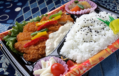 毎日のお弁当は河本食品「横綱」へ